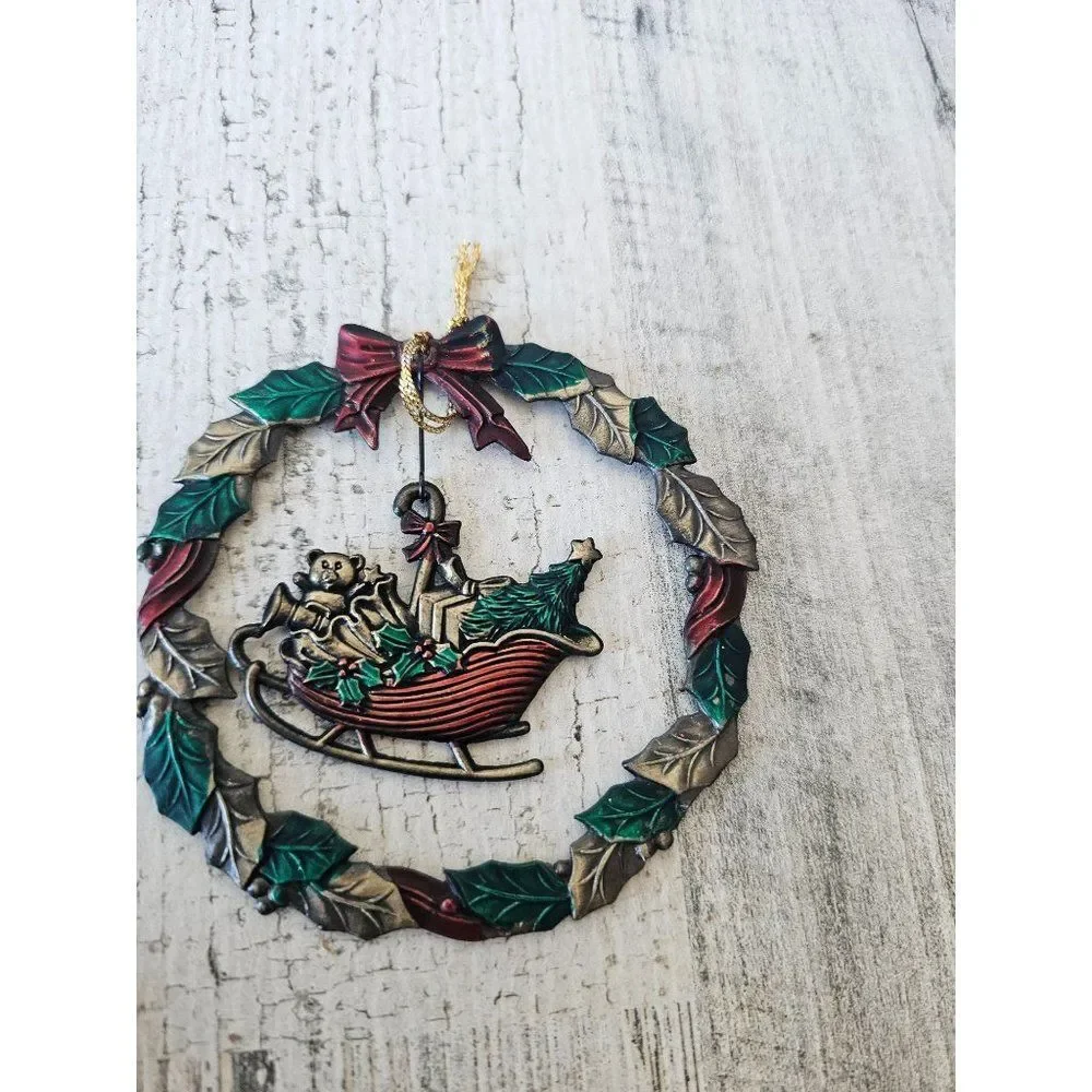 Russ metal wreath